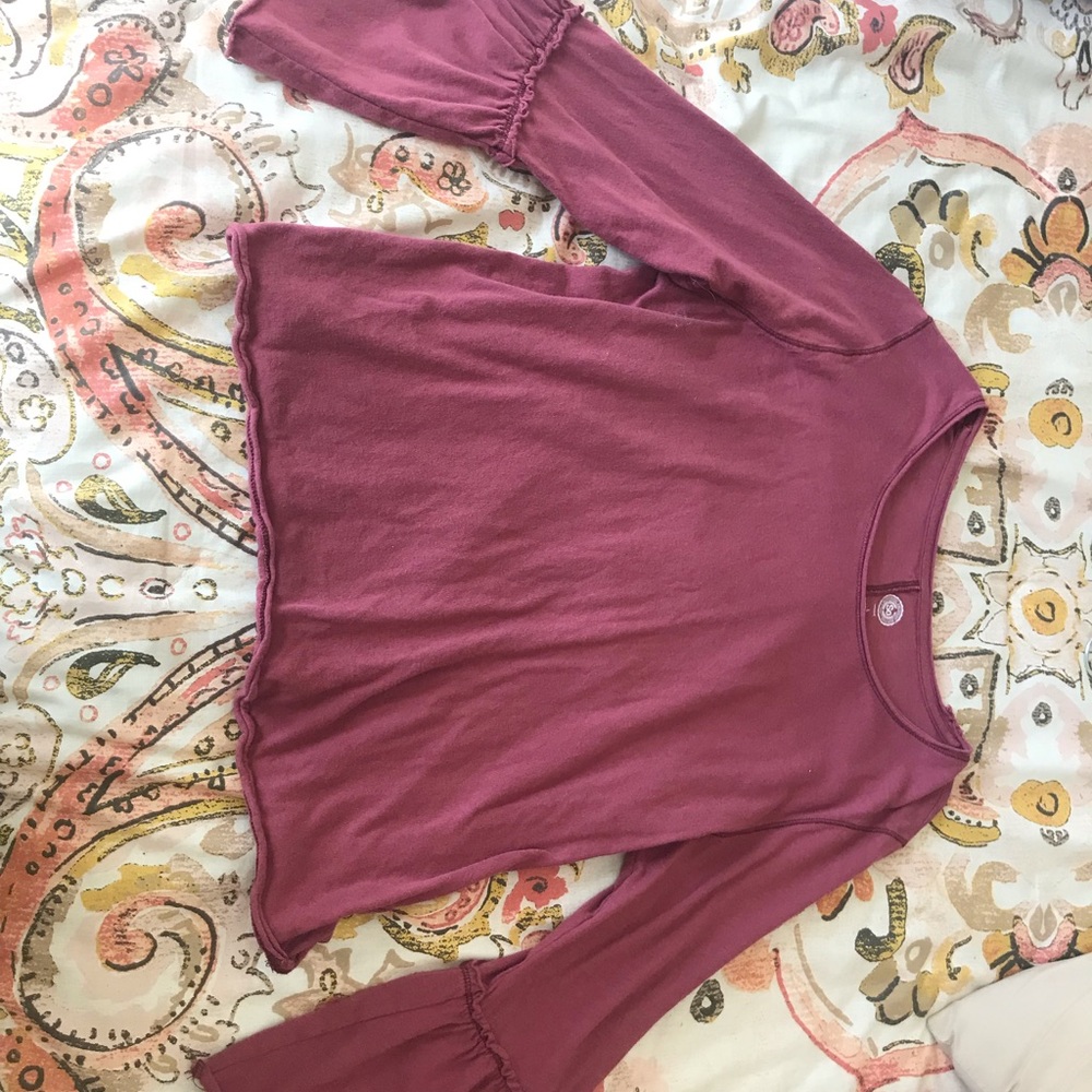 Cropped Bell sleeved t-shirt
